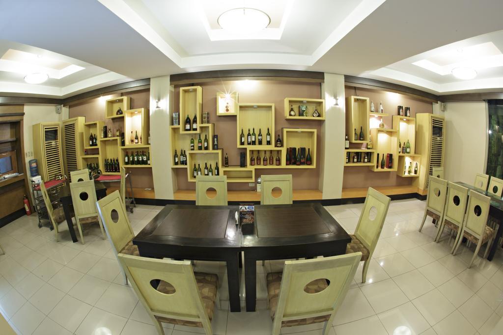 Goldenfield Kundutel Hotel Баколод Екстериор снимка