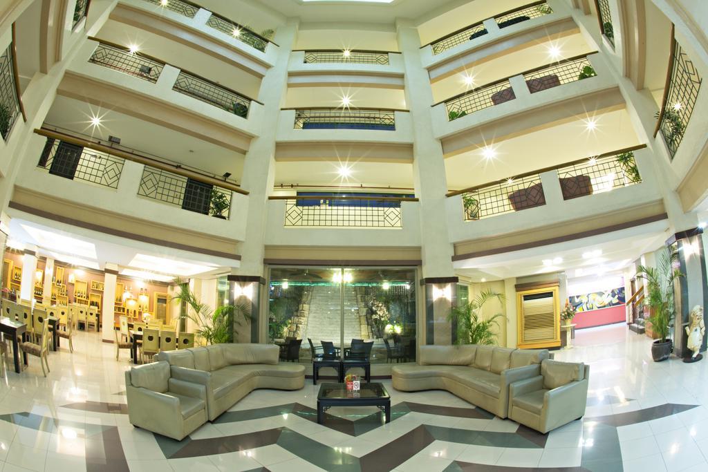 Goldenfield Kundutel Hotel Баколод Екстериор снимка