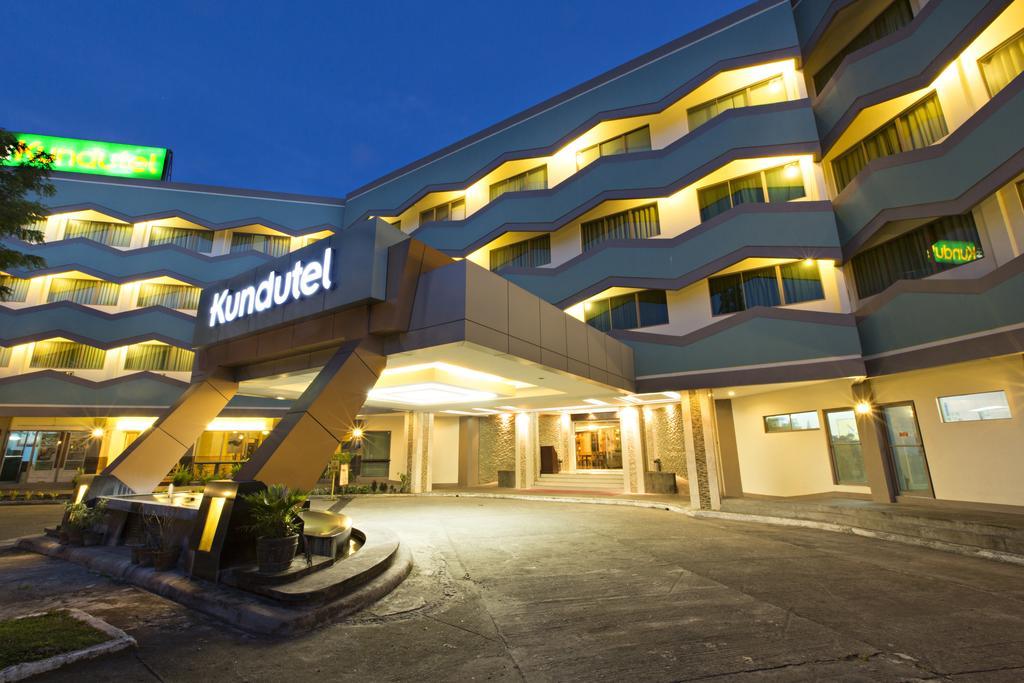 Goldenfield Kundutel Hotel Баколод Екстериор снимка