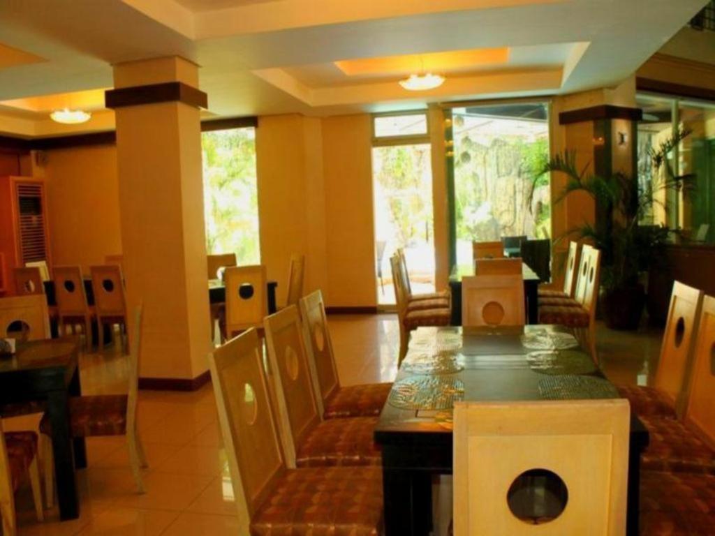 Goldenfield Kundutel Hotel Баколод Екстериор снимка