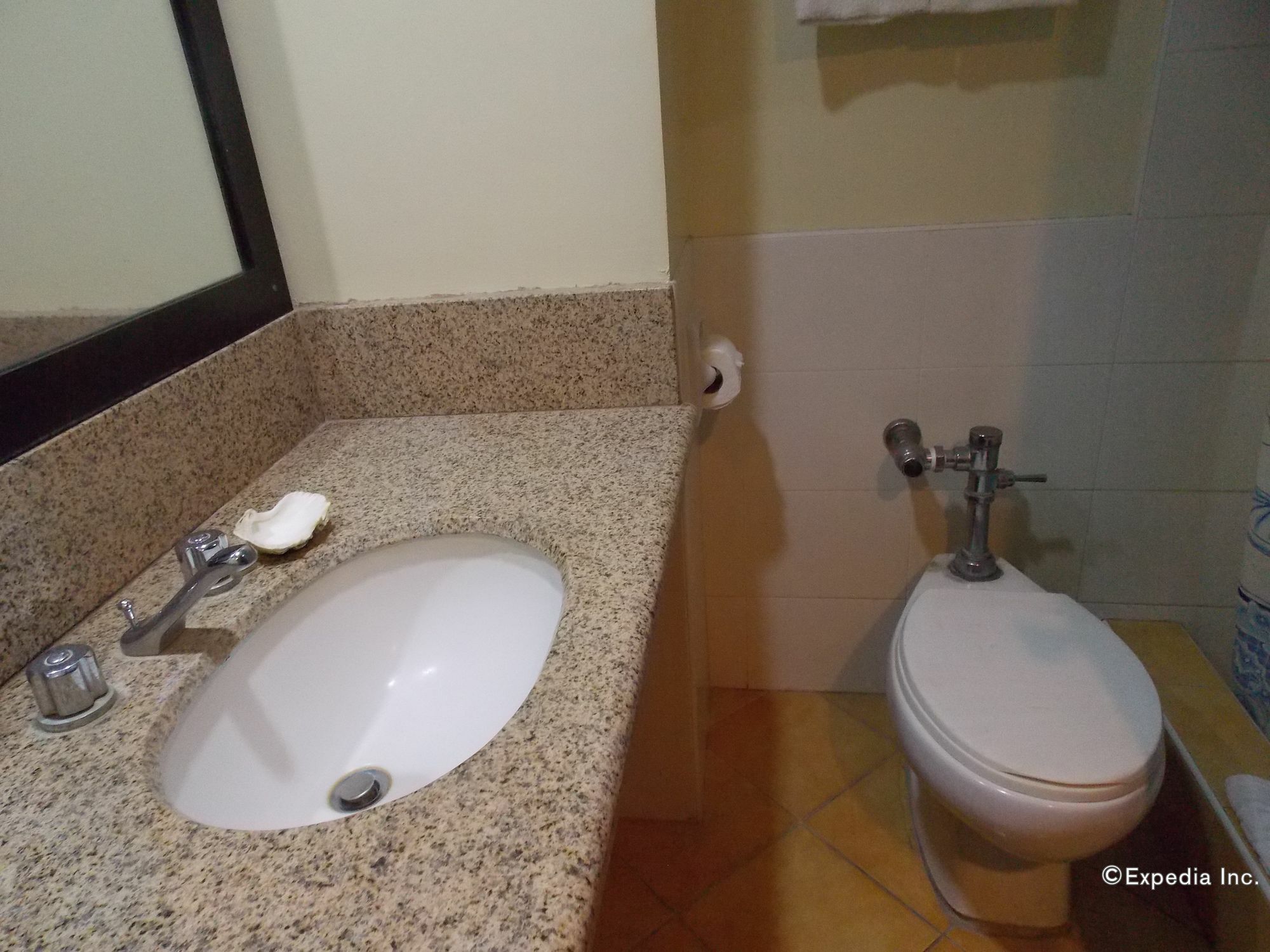Goldenfield Kundutel Hotel Баколод Екстериор снимка