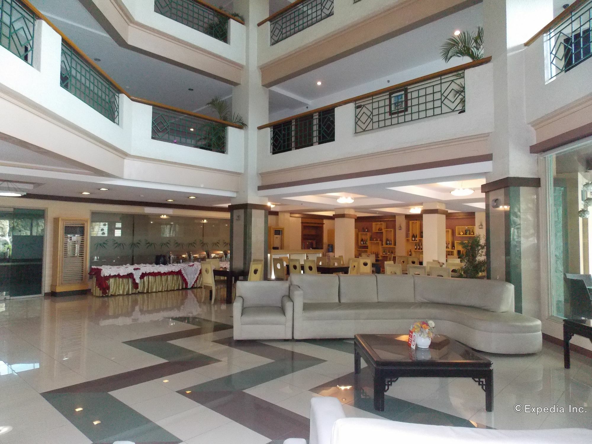 Goldenfield Kundutel Hotel Баколод Екстериор снимка