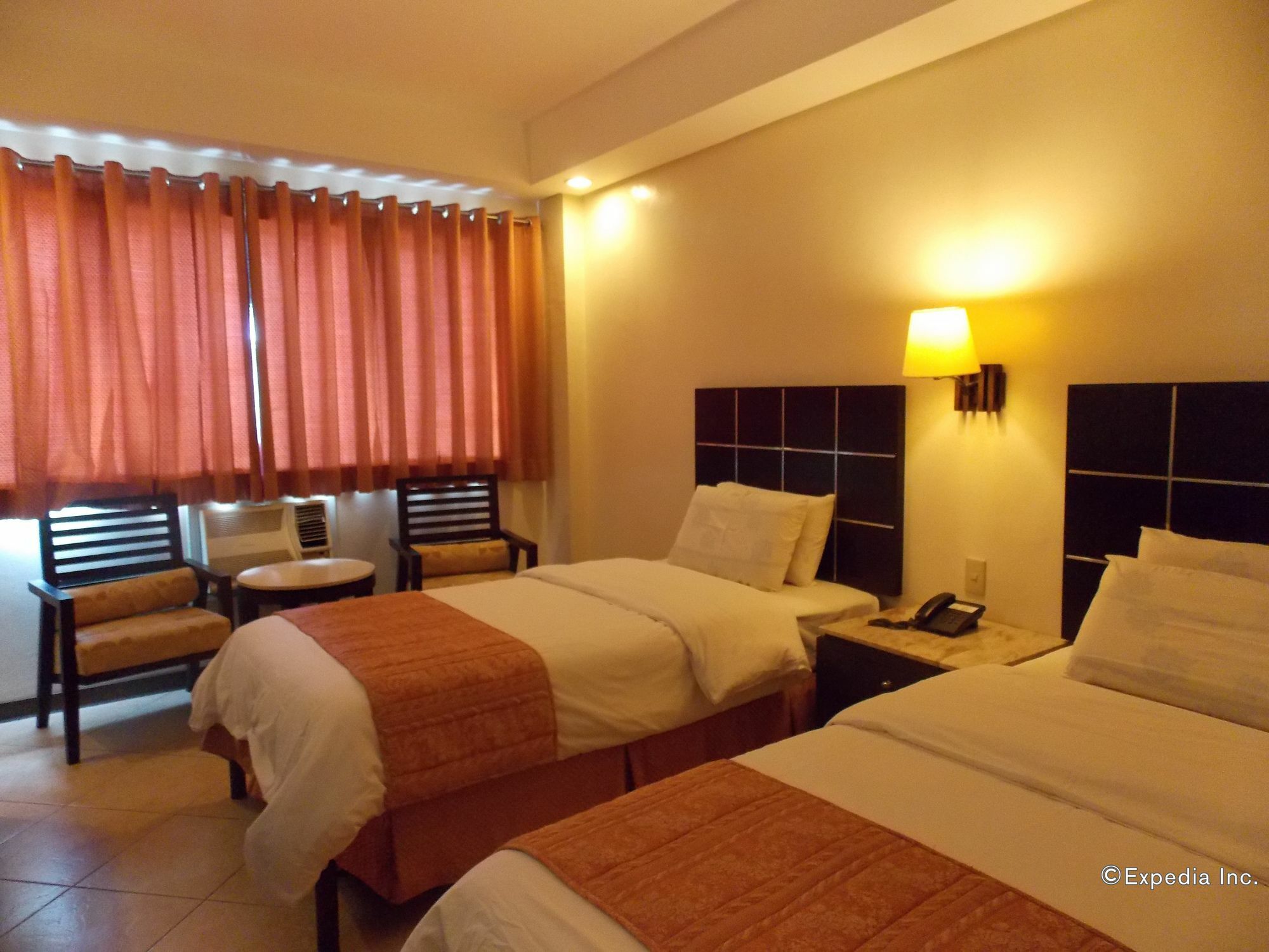 Goldenfield Kundutel Hotel Баколод Екстериор снимка