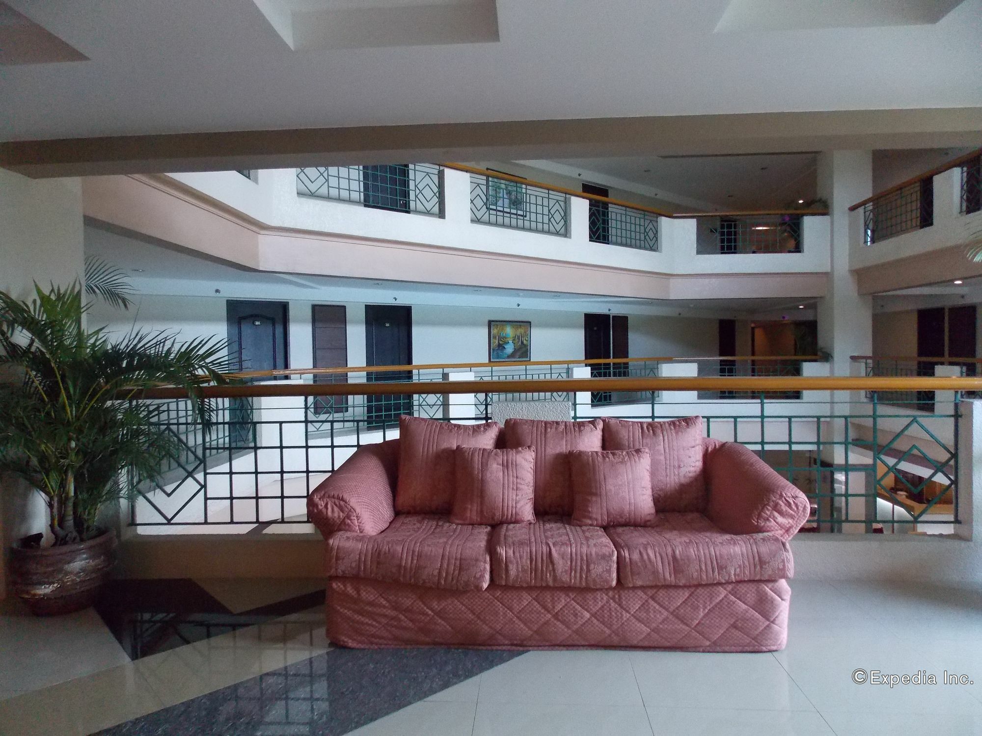 Goldenfield Kundutel Hotel Баколод Екстериор снимка